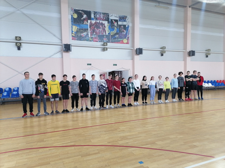 Выпускники выполнили нормативы ВФСК ГТО в Панинском районе. Выпускники выполнили нормативы ВФСК ГТО в Панинском районе.